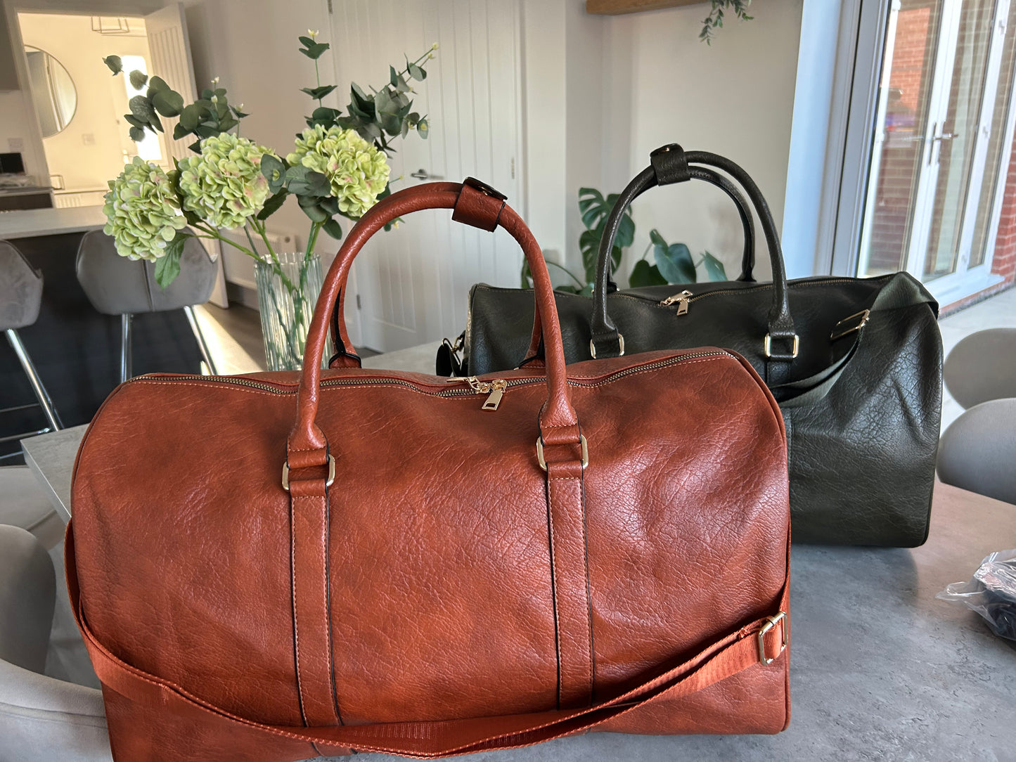 Jordan - Leather-Look Holdall - Tan