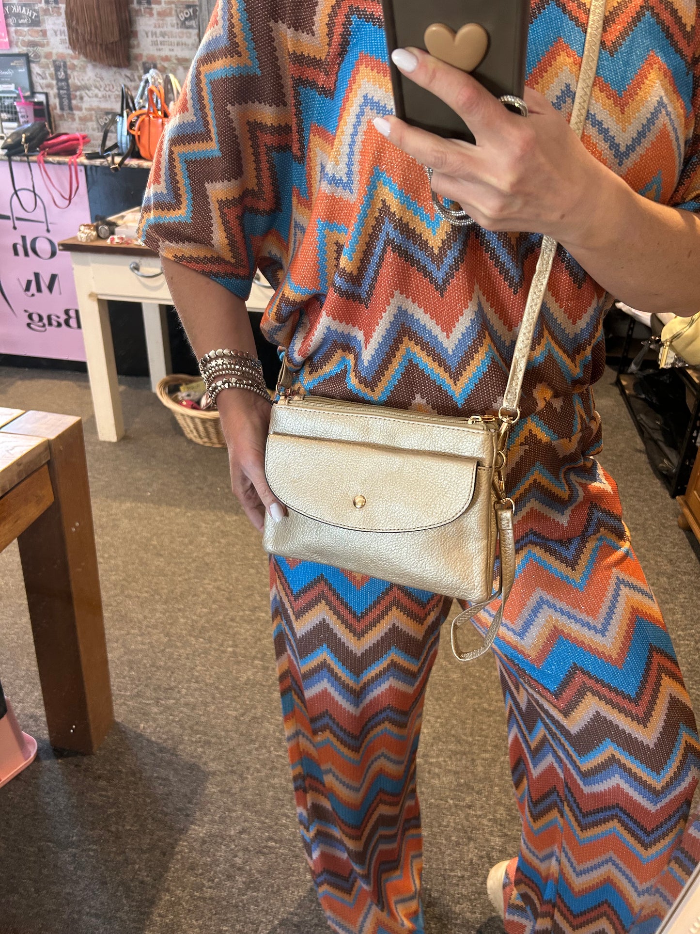 Jo-Jo ~ Light gold leather-look clutch/crossbody bag