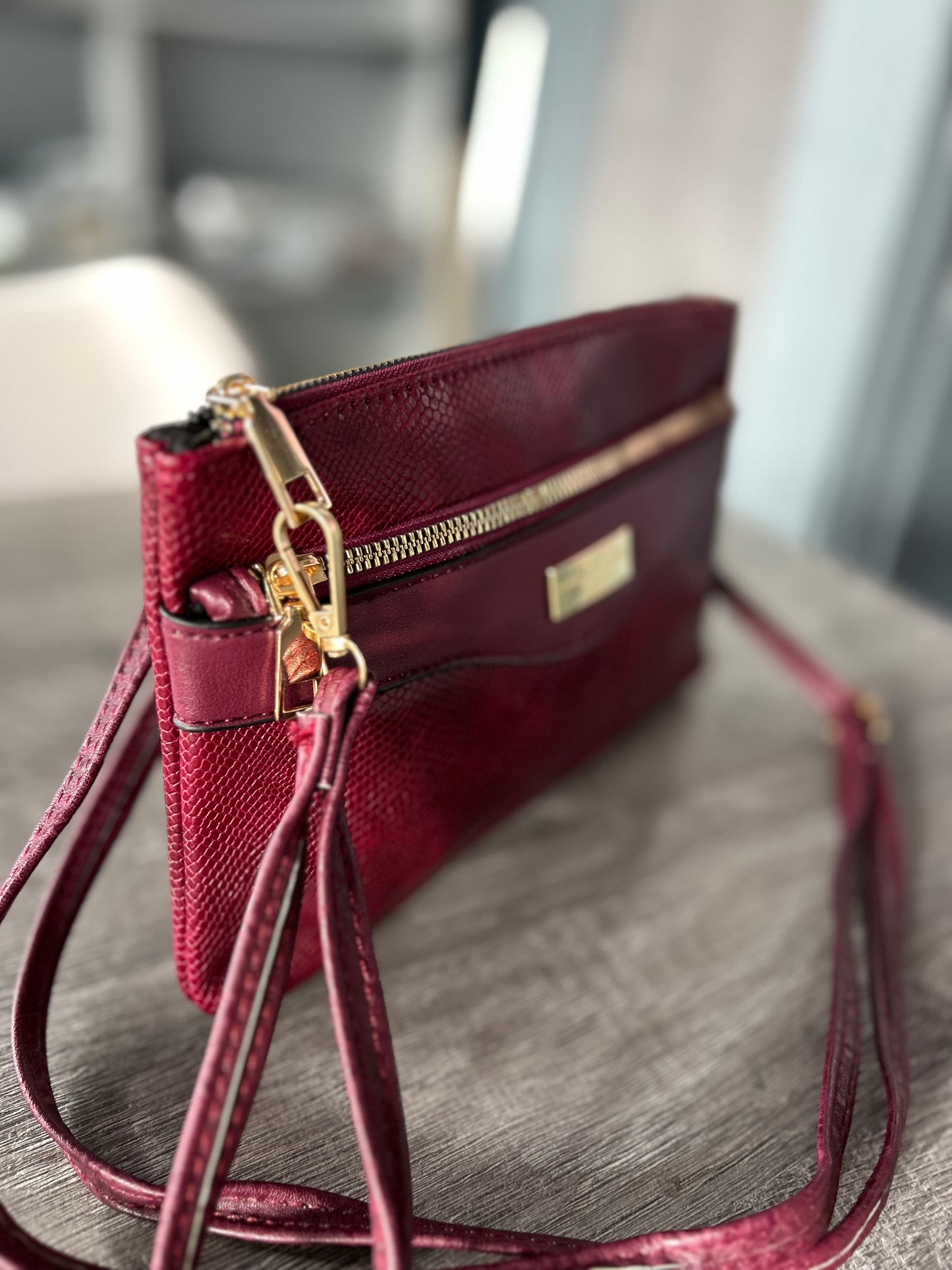 Zana - Faux Leather Small Snakeskin Effect Clutch / Crossbody Bag