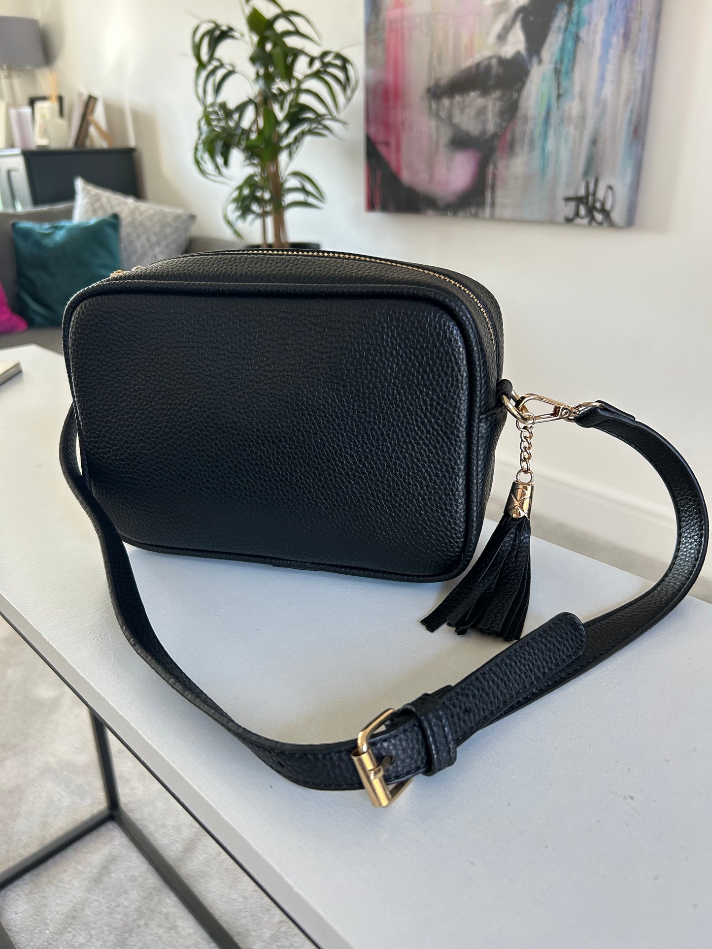 Carly - Small crossbody bag with tassel - Black