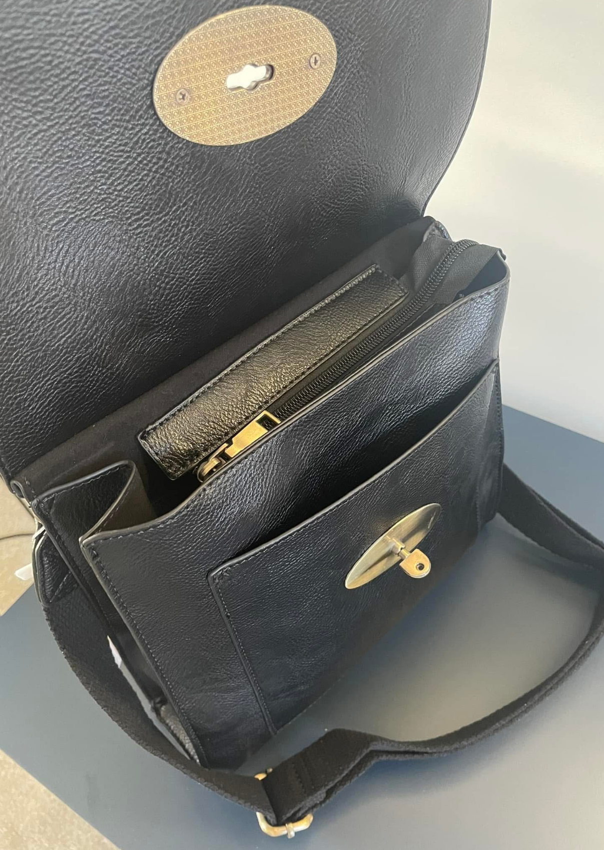 Hayley - Messenger Crossbody Bag