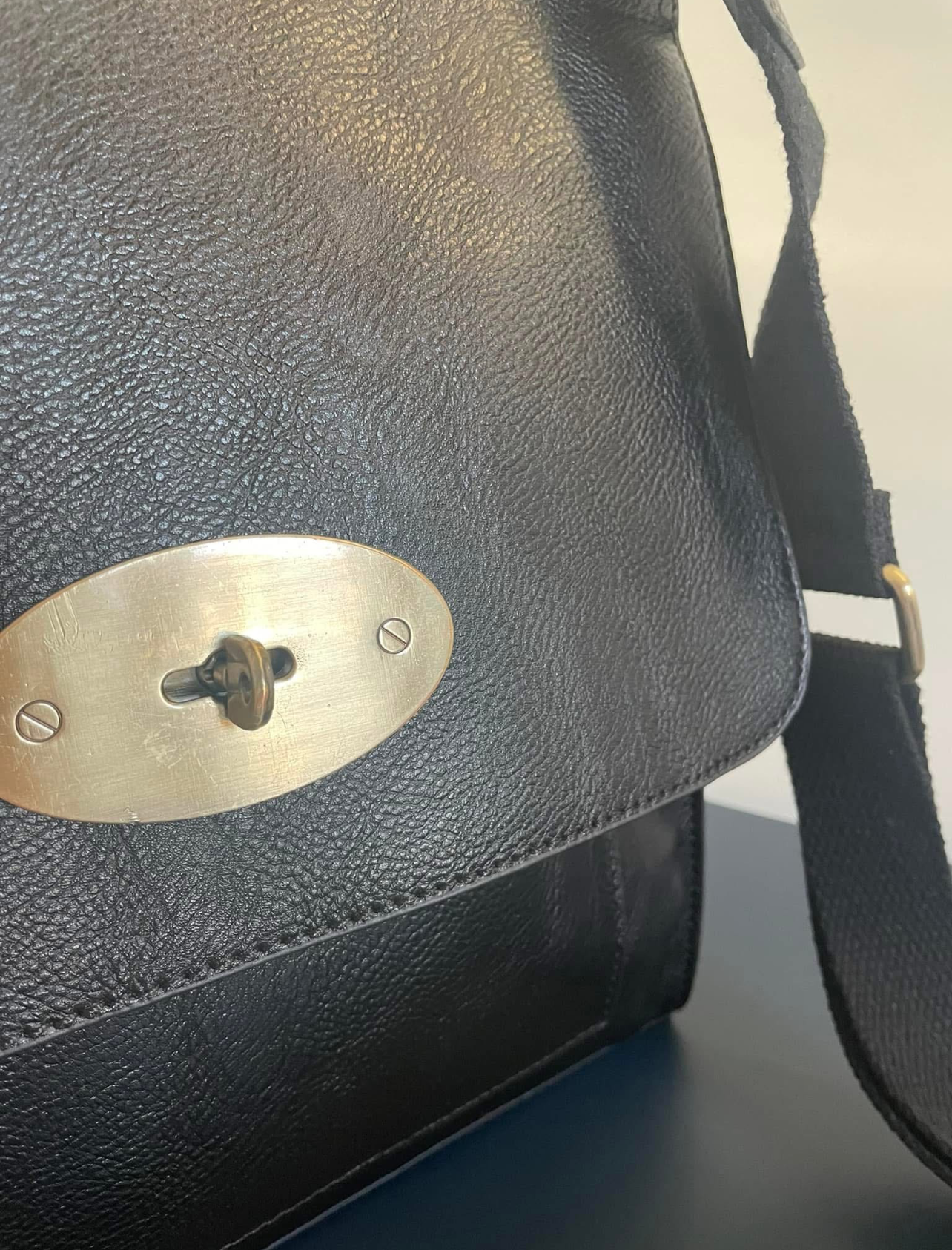 Hayley - Messenger Crossbody Bag