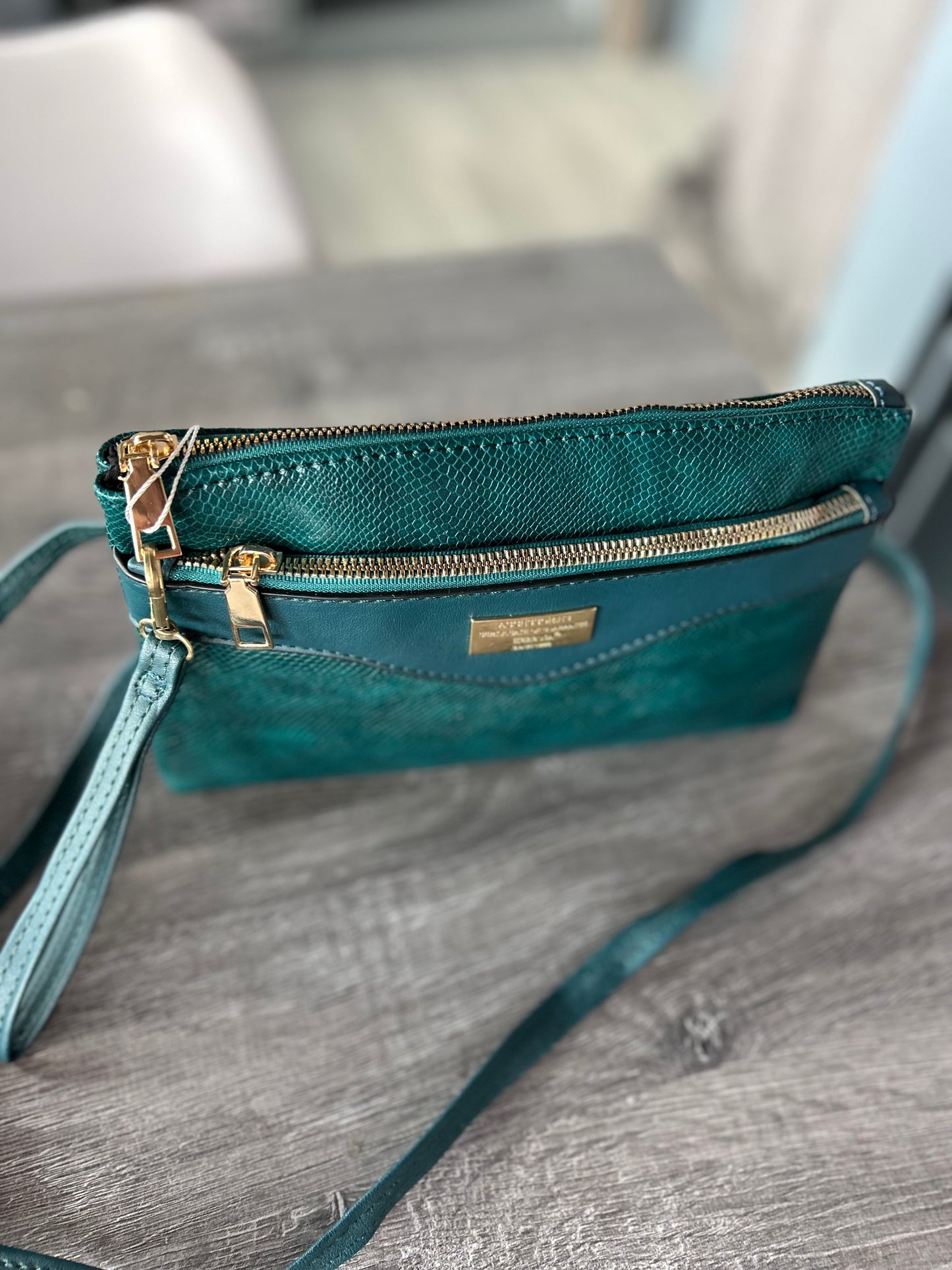 Zana - Faux Leather Small Snakeskin Effect Clutch / Crossbody Bag