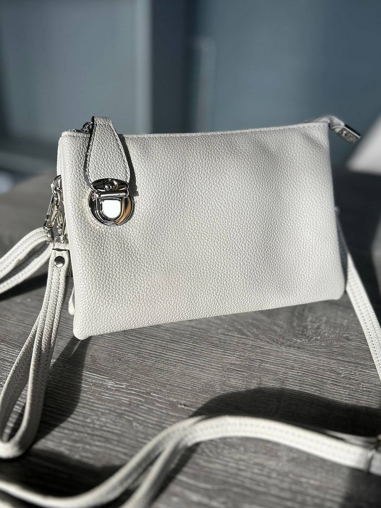 Alex - Small clutch / Crossbody Bag - Light Grey