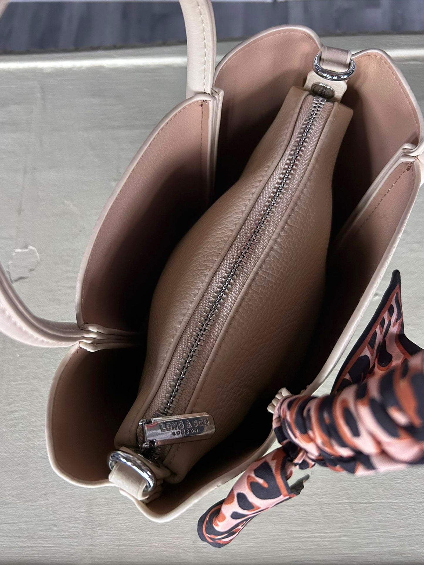 Betty - Small Grab Handle Bag With Insert