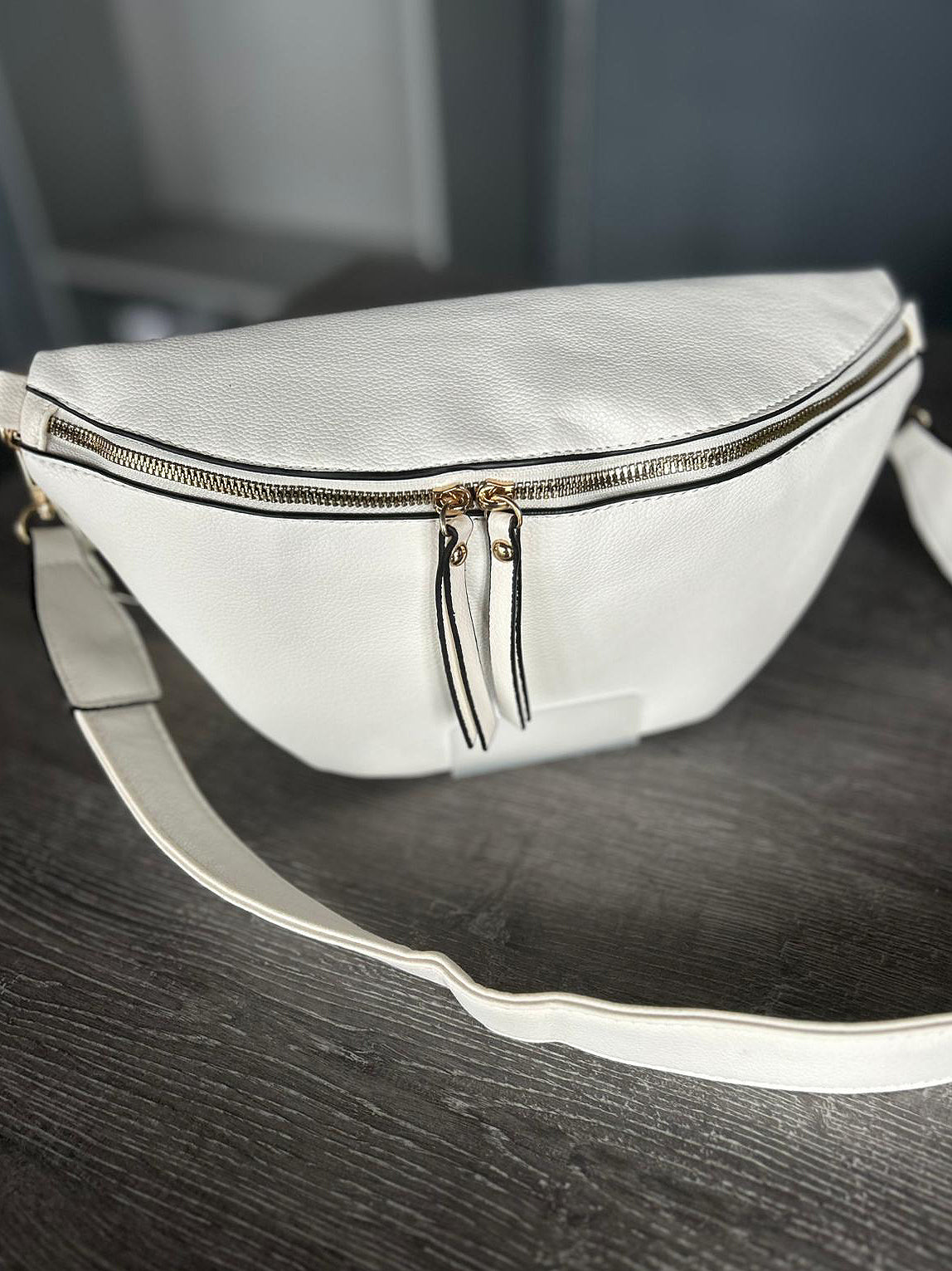 Billie -  Large crossbody bumbag