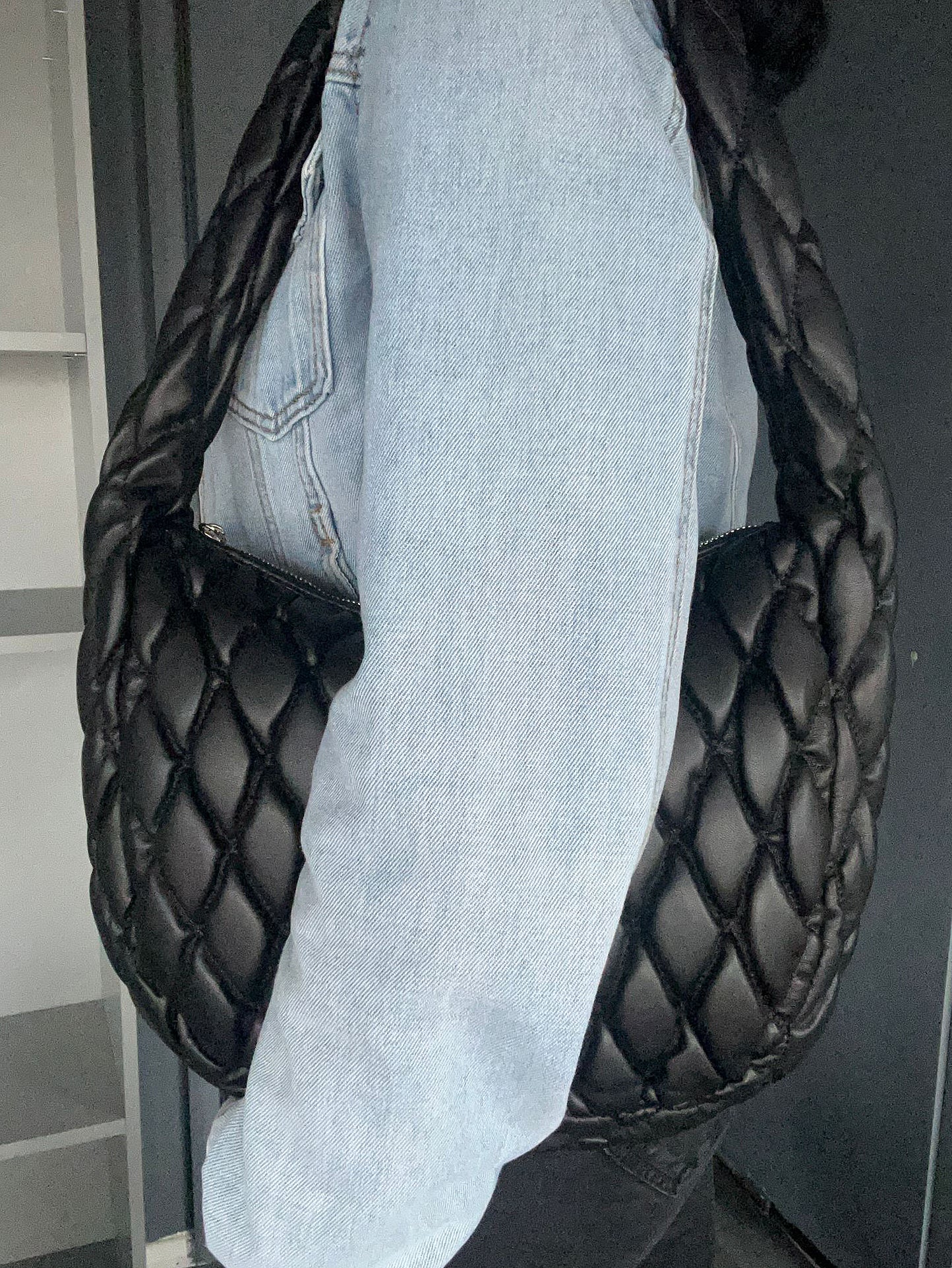 Danni - Soft quilted shoulder bag