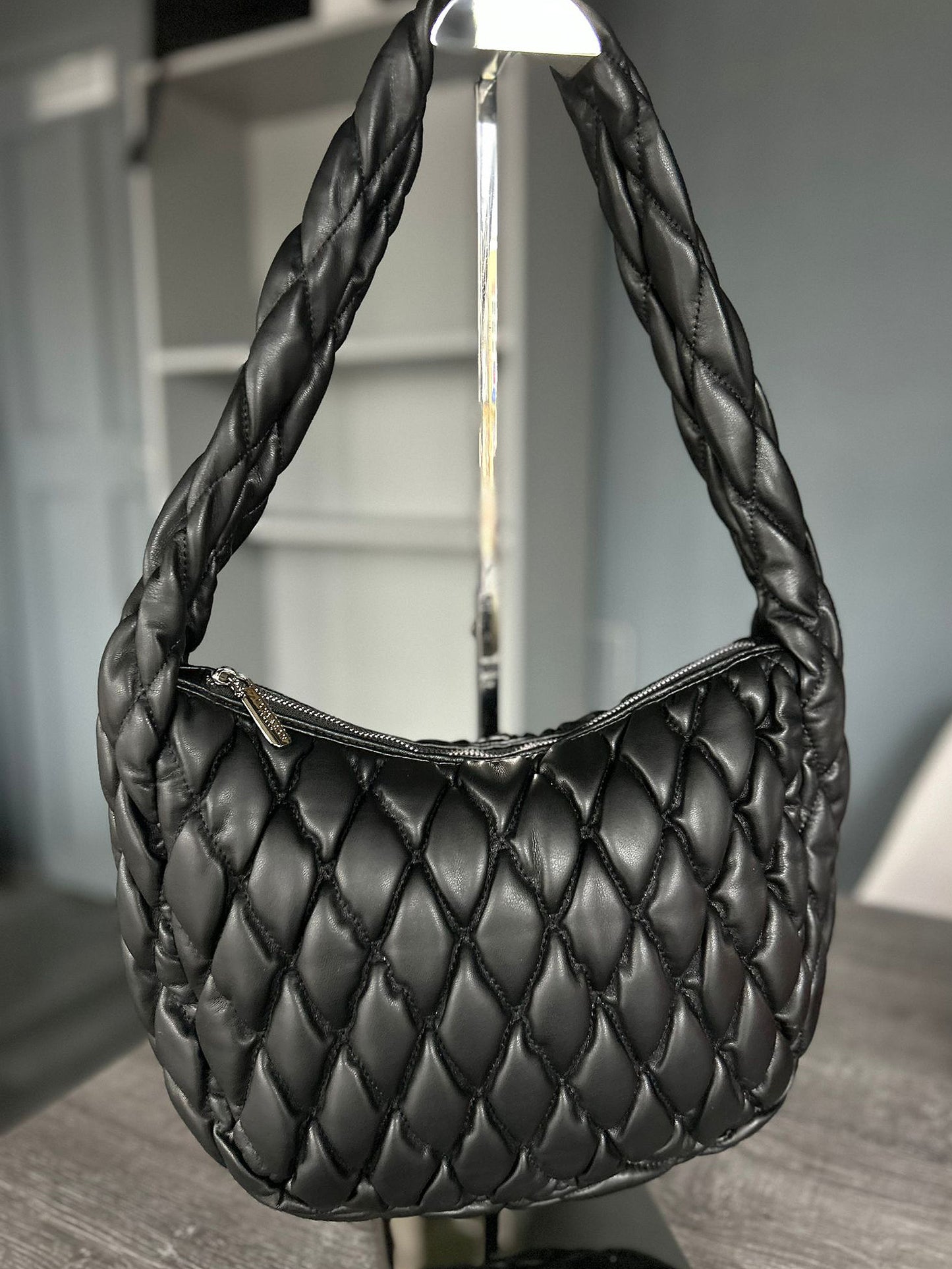 Danni - Soft quilted shoulder bag