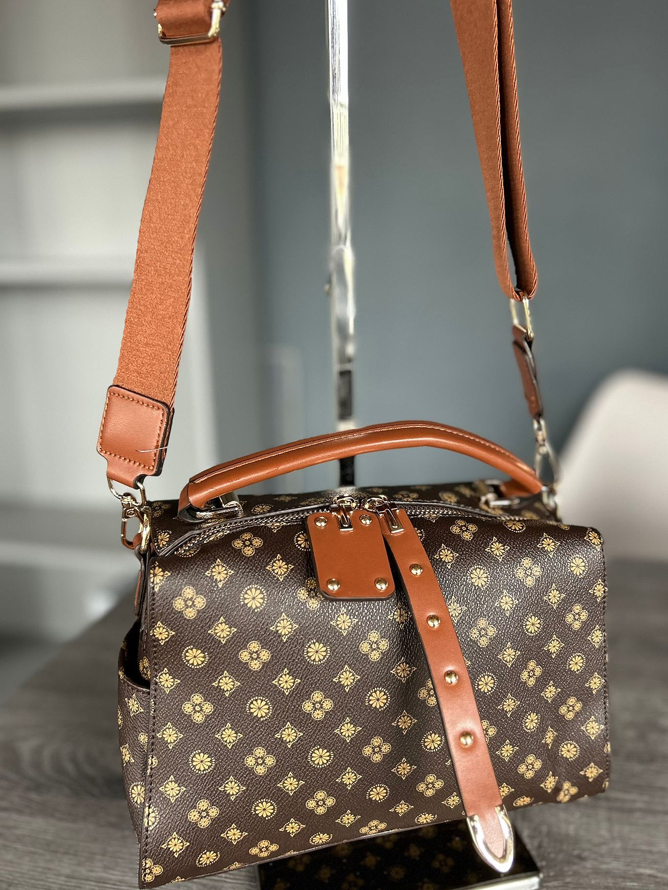 Darcy - Square crossbody bag