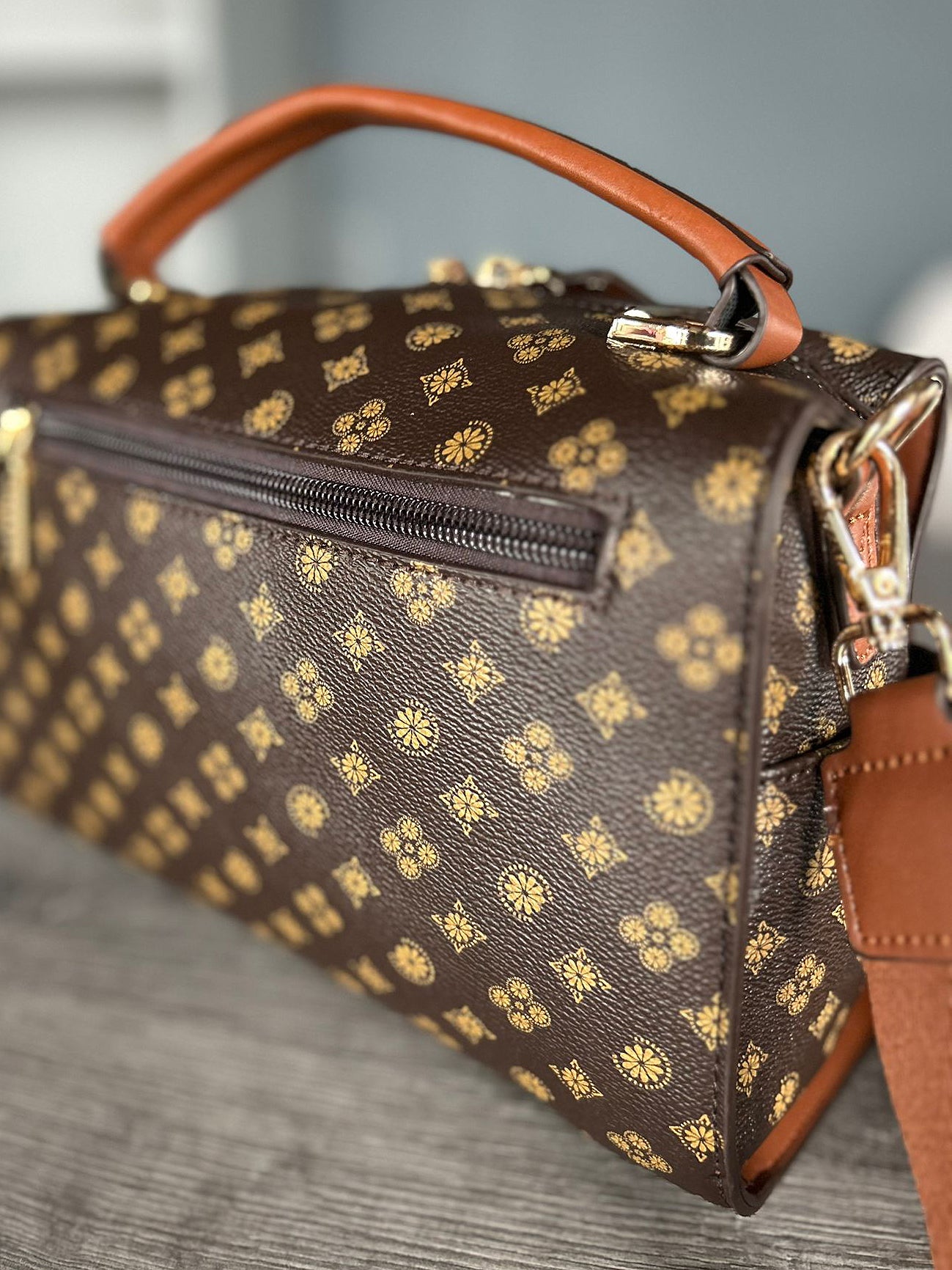 Darcy - Square crossbody bag