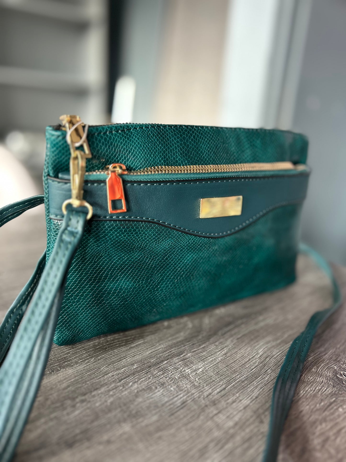 Zana - Faux Leather Small Snakeskin Effect Clutch / Crossbody Bag