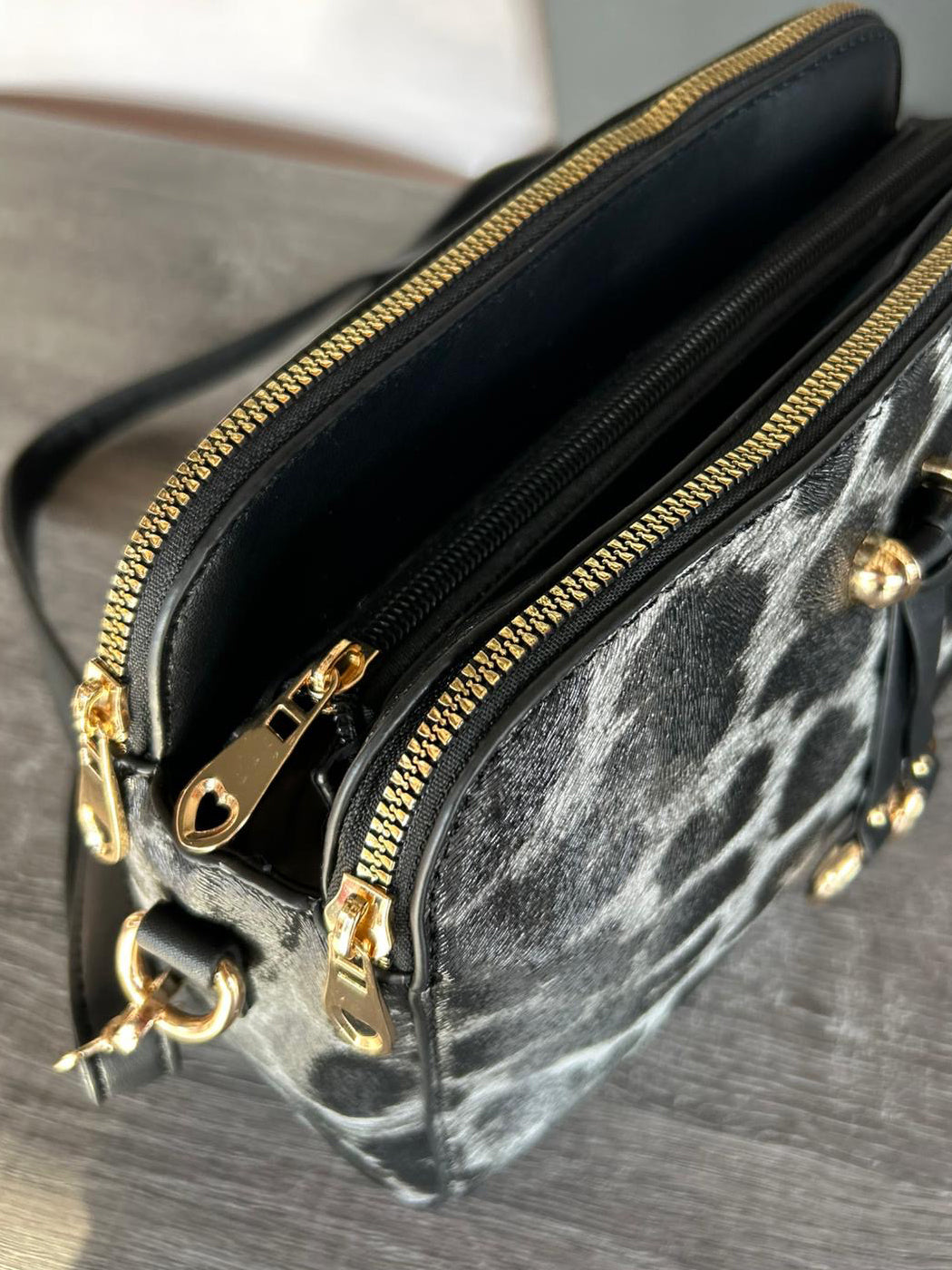 Lacie - Crossbody bag - Grey and Black Leopard Print