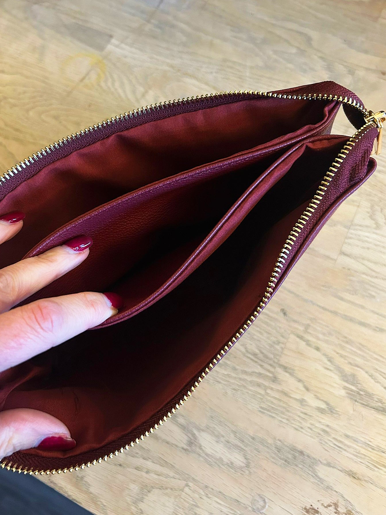 Lola - Slim clutch / Crossbody bag