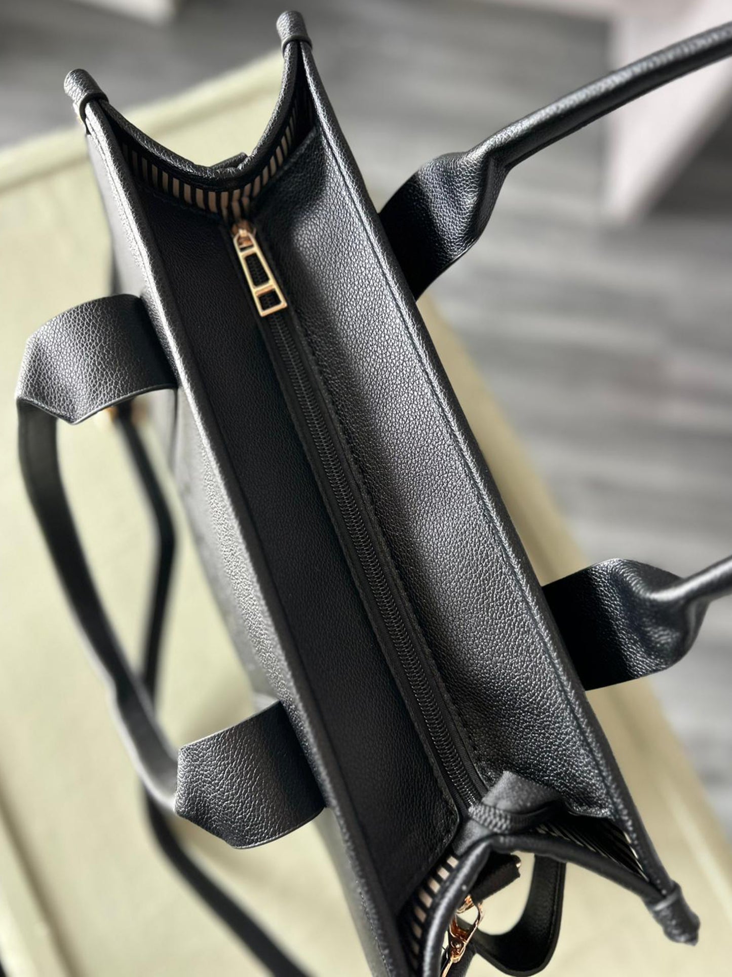 London - The Tote Bag - Large - Black