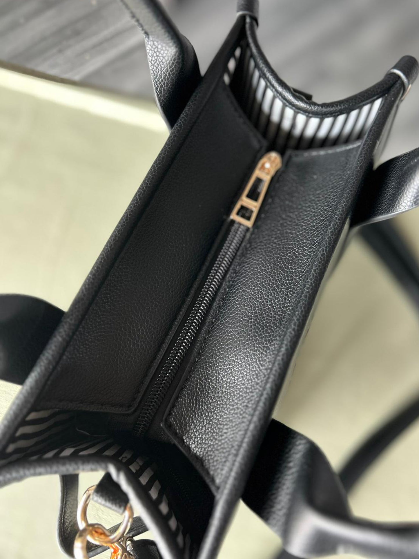 London - The Tote Bag - Medium