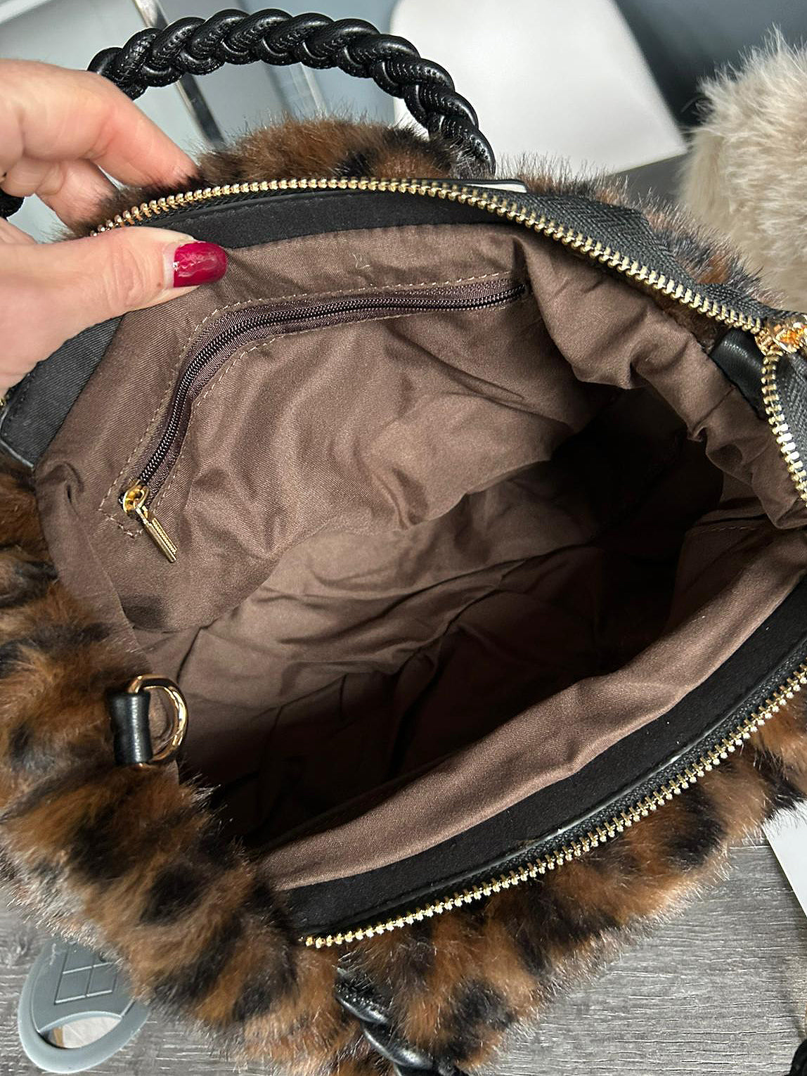 Maddison - Faux fur small crossbody bag