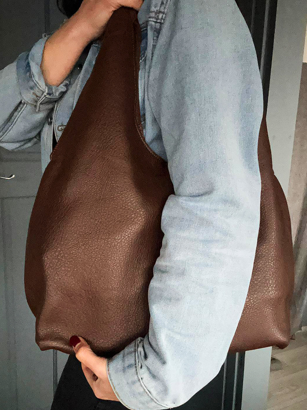 Sophia - Soft slouch shoulder bag with bag insert