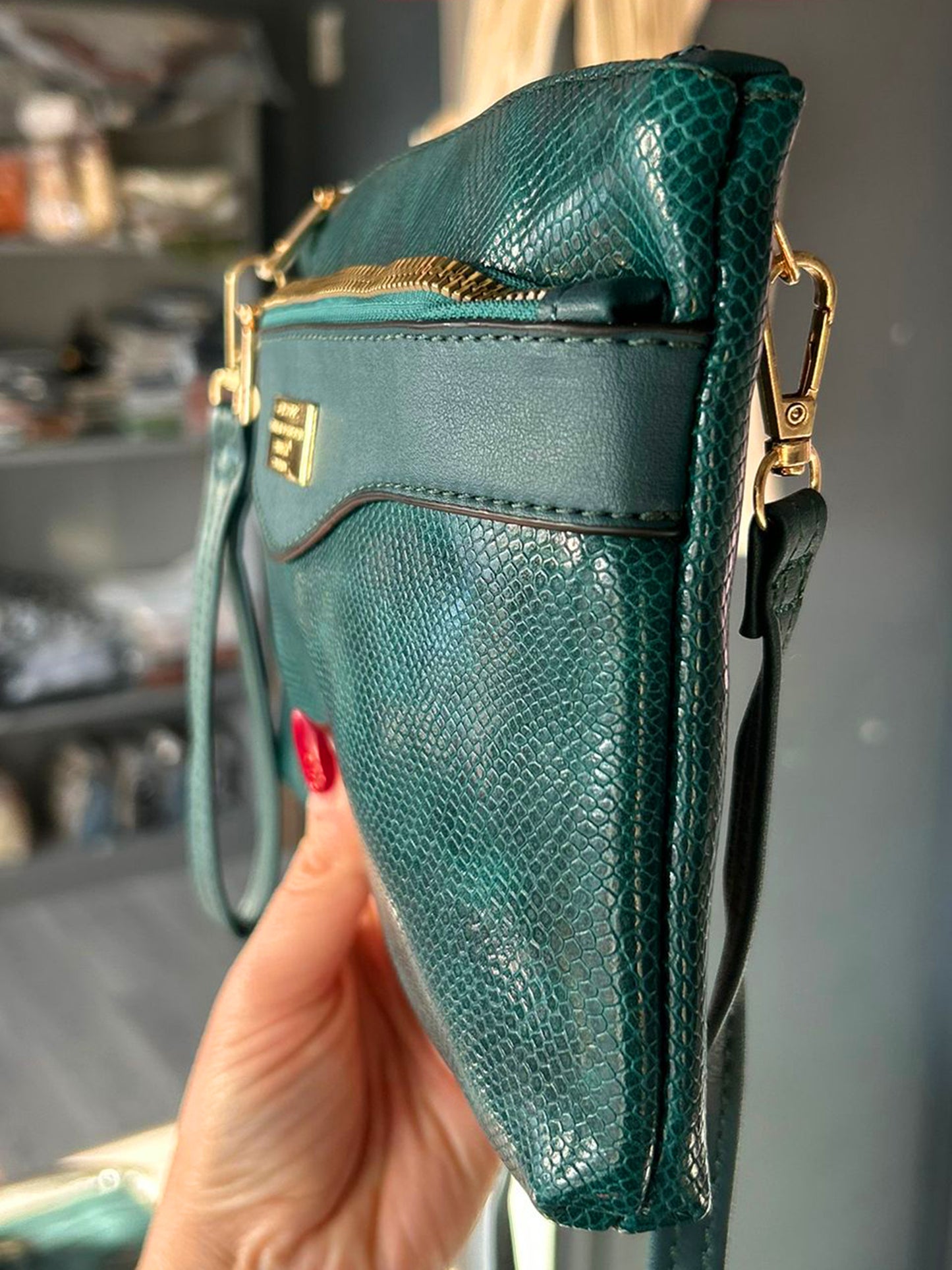 Zana - Faux Leather Small Snakeskin Effect Clutch / Crossbody Bag